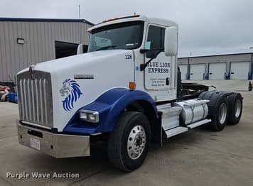 Main image Kenworth T800
